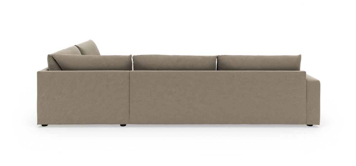 Bagsiden af en beige, moderne modulsofa med rene linjer, frilagt på hvid baggrund.