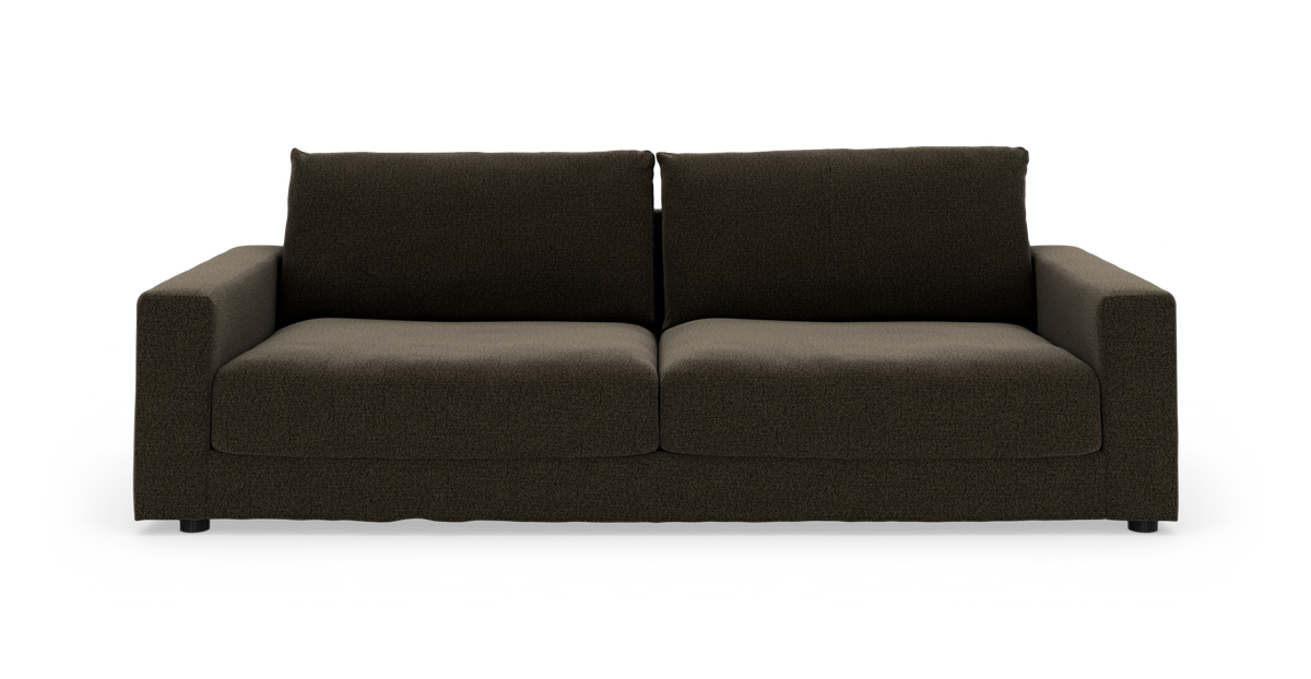 Mørkebrun 2-personers sofa med lige armlæn, frontvisning på hvid baggrund.