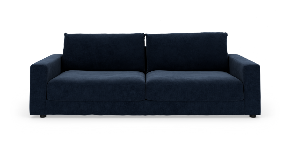 Mørkeblå sofa med to sædehynder og rette armlæn, set forfra på hvid baggrund.