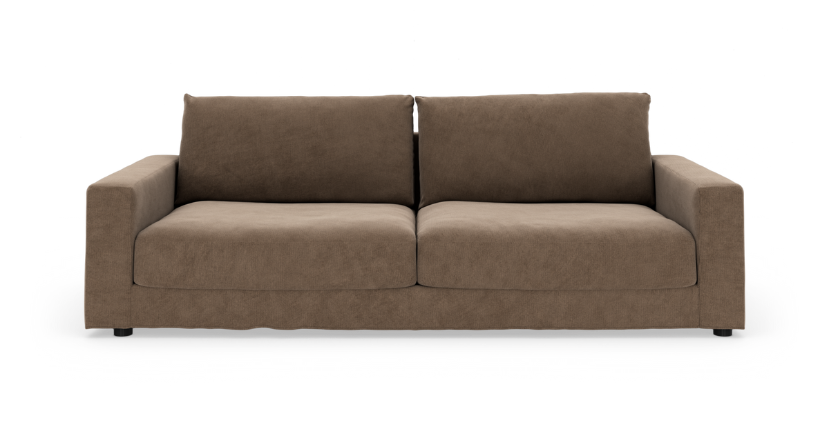 Brun 2-personers sofa med firkantede armlæn, frilagt på hvid baggrund.