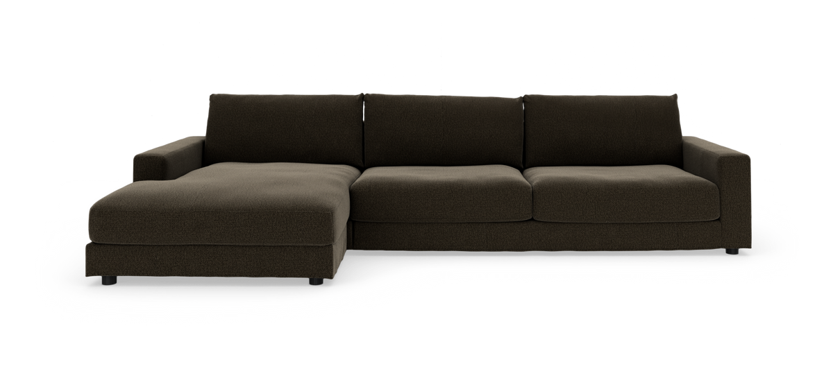 Mørkebrun hjørnesofa med venstre chaiselong i moderne, minimalistisk design.