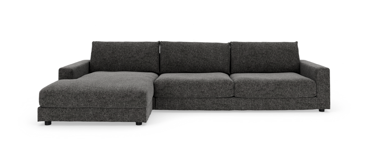 Mørkegrå modulsofa med venstrevendt chaiselong, bred, moderne og lav.
