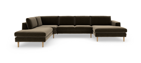Stor U-sofa i mørkebrun stof med beige chaiselonger og lyse træben, fotograferet mod hvid studiebaggrund.