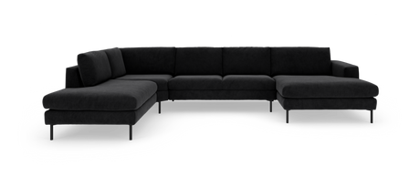 Moderne L-formet modulsofa i sort stof med chaiselong til højre og slanke metalben, fritlagt på hvid baggrund.
