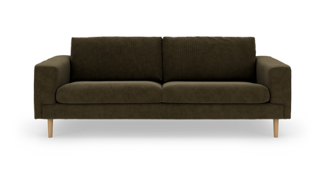Mørke olivengrøn 3-personers sofa med træben, set forfra på hvid baggrund.