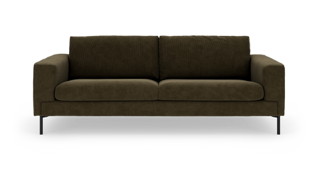Mørkeolivengrøn tresæders sofa i fløjlslignende stof med sorte metalben, set lige forfra på hvid baggrund.