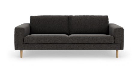 Mørkegrå 3-personers sofa i tekstil med lige armlæn og lyse træben, set forfra.