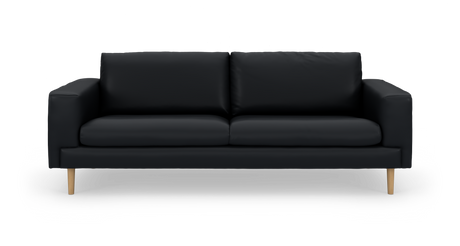 Sort tresæders sofa med lyse træben, set forfra på hvid studie-baggrund.