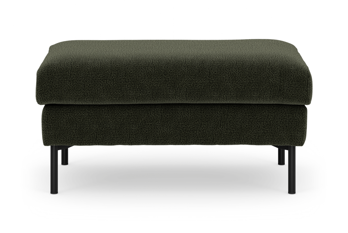 Mørkegrøn stofpuf/ottoman med sorte metalben, frontvisning, fritstående på hvid baggrund.