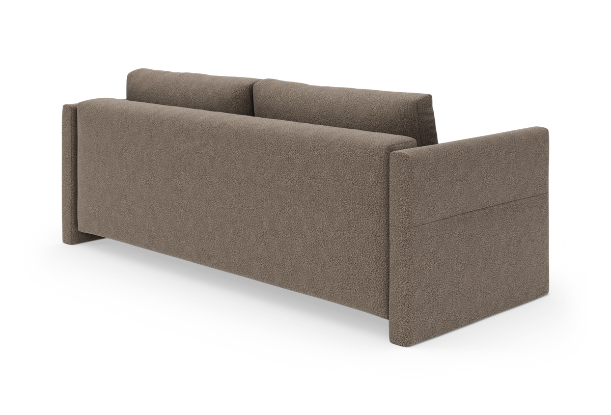 Brunbeige sofa set bagfra i studie med lige armlæn og to ryghynder.