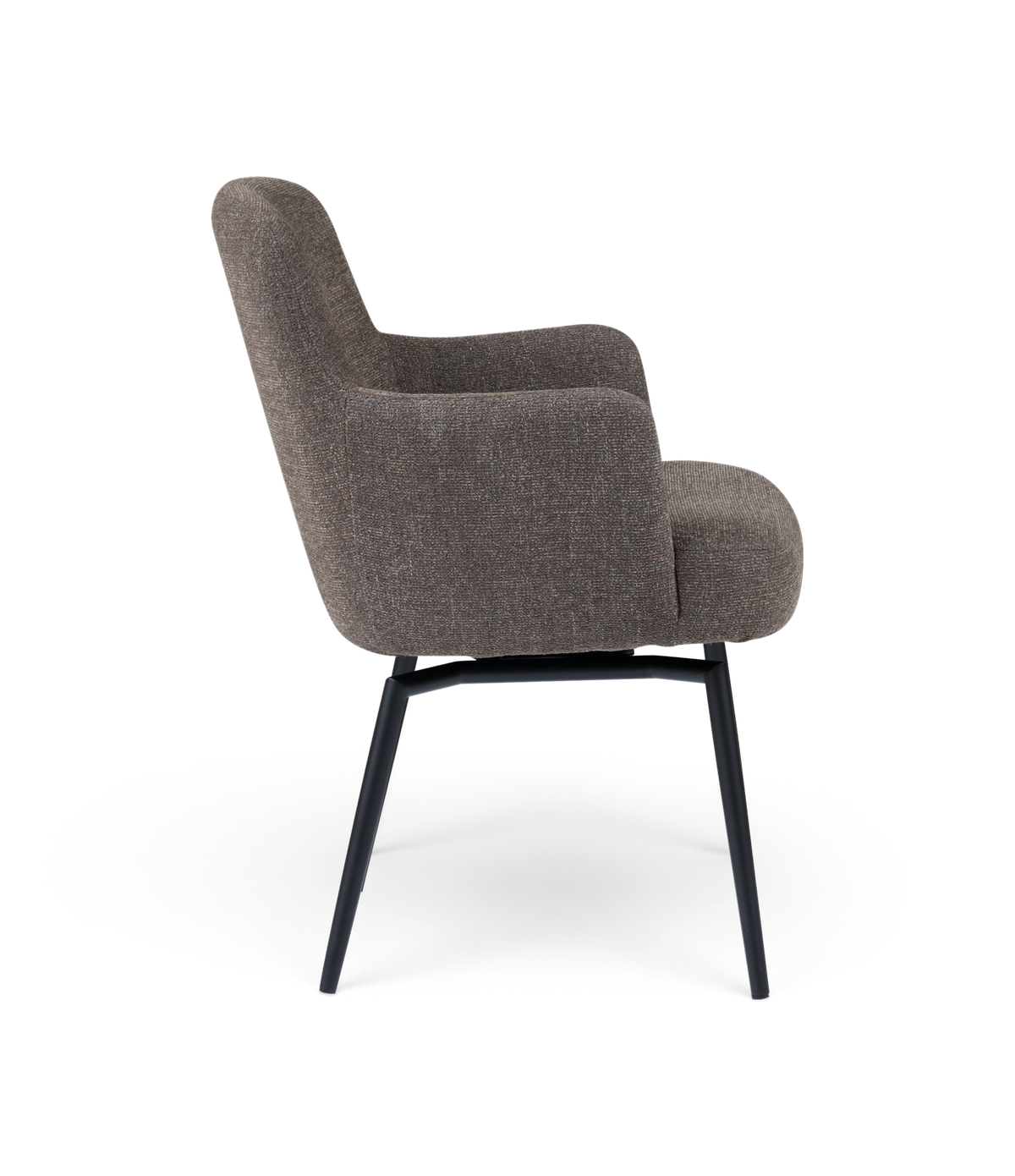 Sideview af en moderne polstret lænestol i gråbrunt tekstil med sorte metalben, frilagt på hvid baggrund.