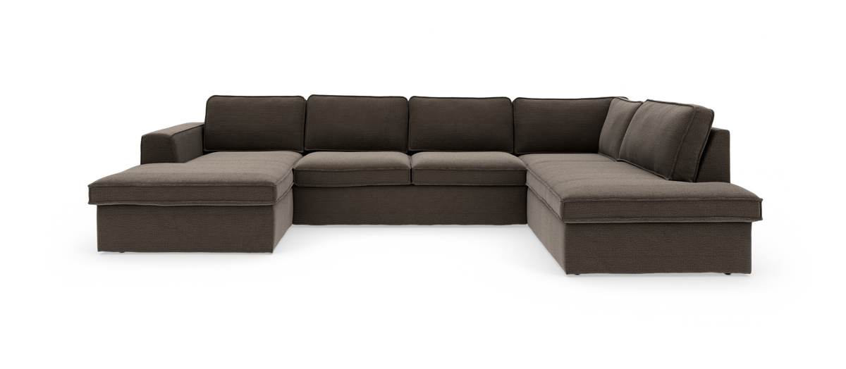 Brun U-formet modulsofa med chaiselong i begge ender, fritlagt på hvid baggrund.