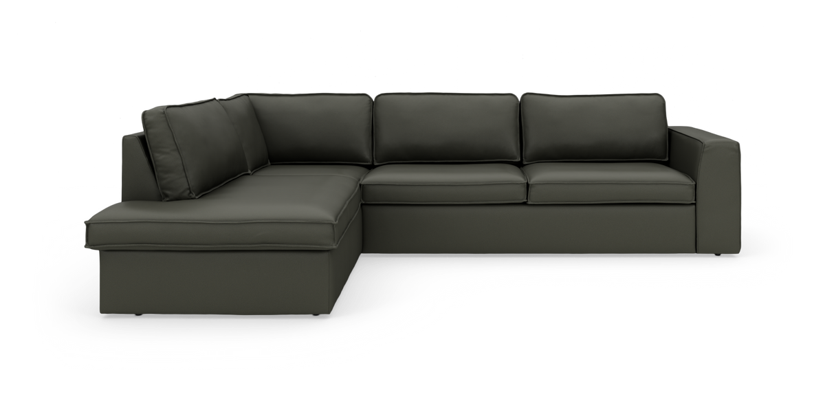 Mørkegrøn L‑sofa med venstrevendt chaiselong i moderne, enkel stil på hvid baggrund.