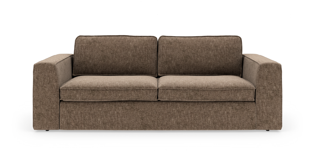 Brun 2-personers sofa med brede armlæn, frontvisning på hvid baggrund.
