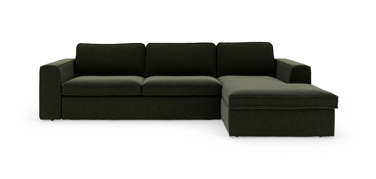 Mørkegrøn hjørnesofa med højre chaiselong, tre ryghynder og brede armlæn.