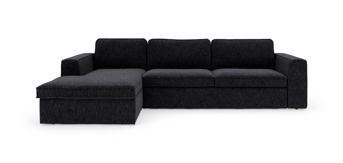 Mørkegrå L‑sofa med venstre chaiselong og tre siddepladser, moderne og enkel.