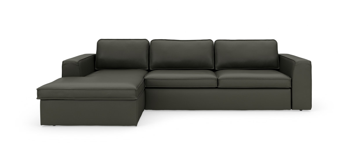 Mørkegrøn L-sofa med venstre chaiselong i moderne stil, frilagt på hvid baggrund.