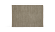 Rektangulært beige tæppe med subtil vævet struktur.