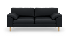 Sort sofa med to sæde- og ryghynder og lyse træben, frilagt på hvid baggrund.