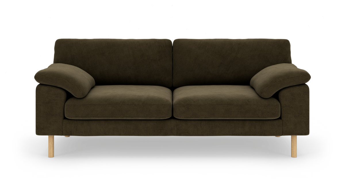 Mørk olivengrøn 2-personers sofa i fløjl med afrundede armlæn og lyse træben, frilagt forfra.