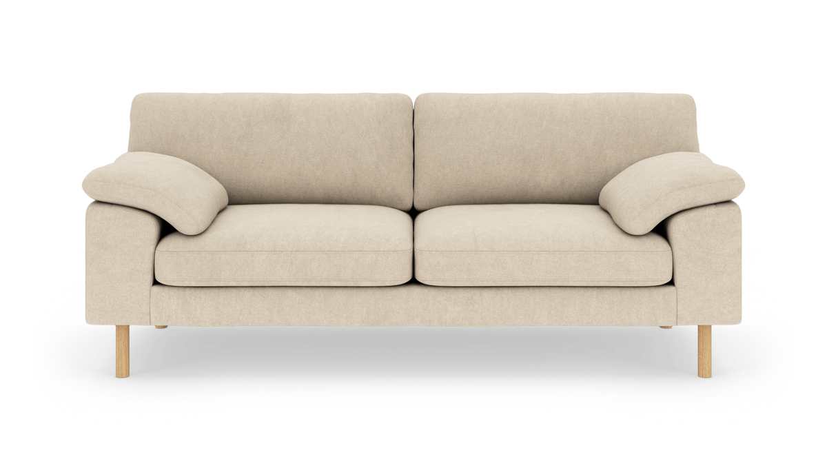 Beige sofa med træben set forfra.