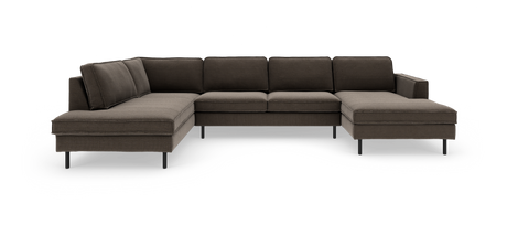 Mørkebrun modulsofa i U‑form med chaiselonger på begge sider og slanke sorte metalben, frilagt på hvid baggrund.