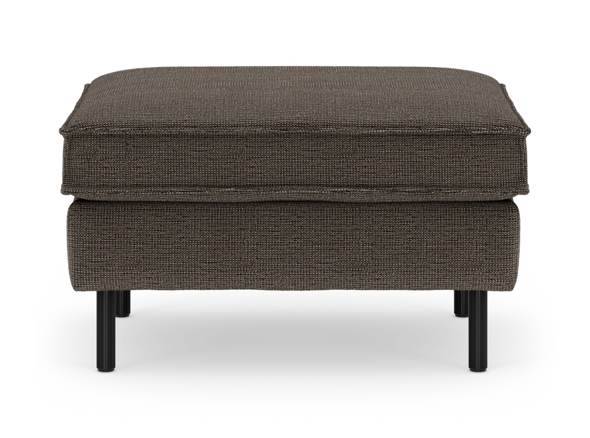 Mørkebrun ottoman/puf i tekstil med sorte runde ben, set forfra.