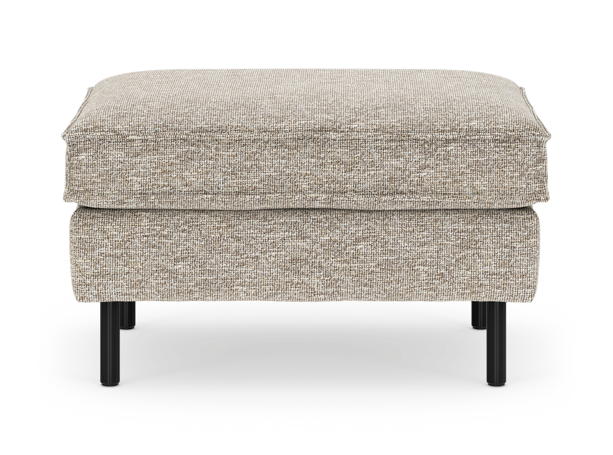 Beige stofpuf/ottoman med sorte metalben, frilagt frontvisning.