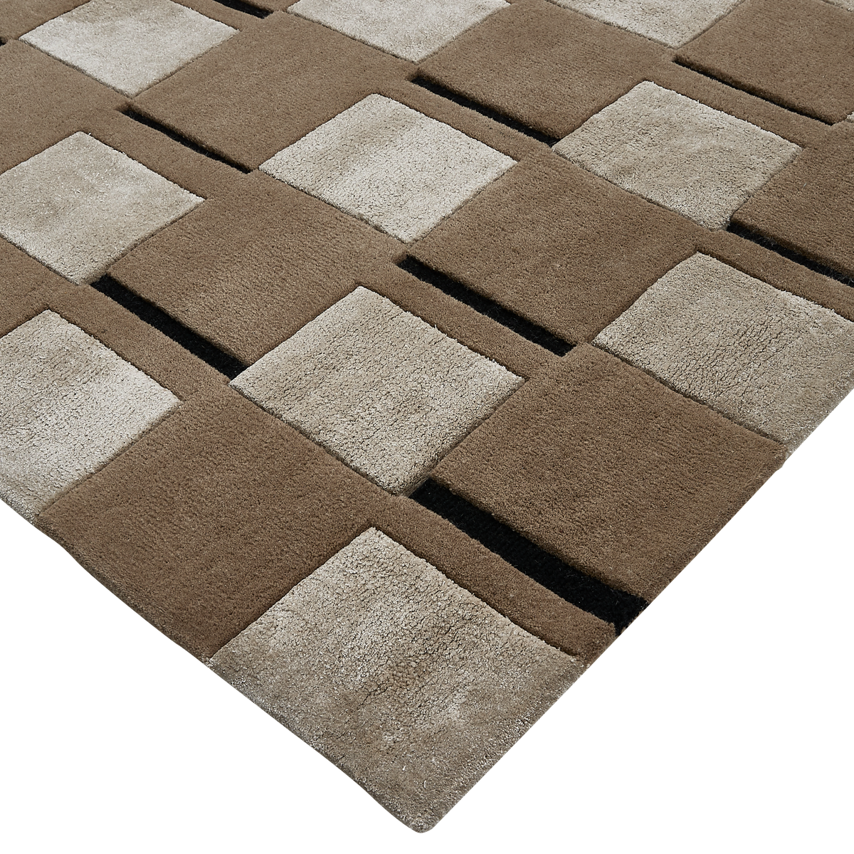Brunt og beige tæppe med hævet 3D-rutemønster i rektangulære felter.