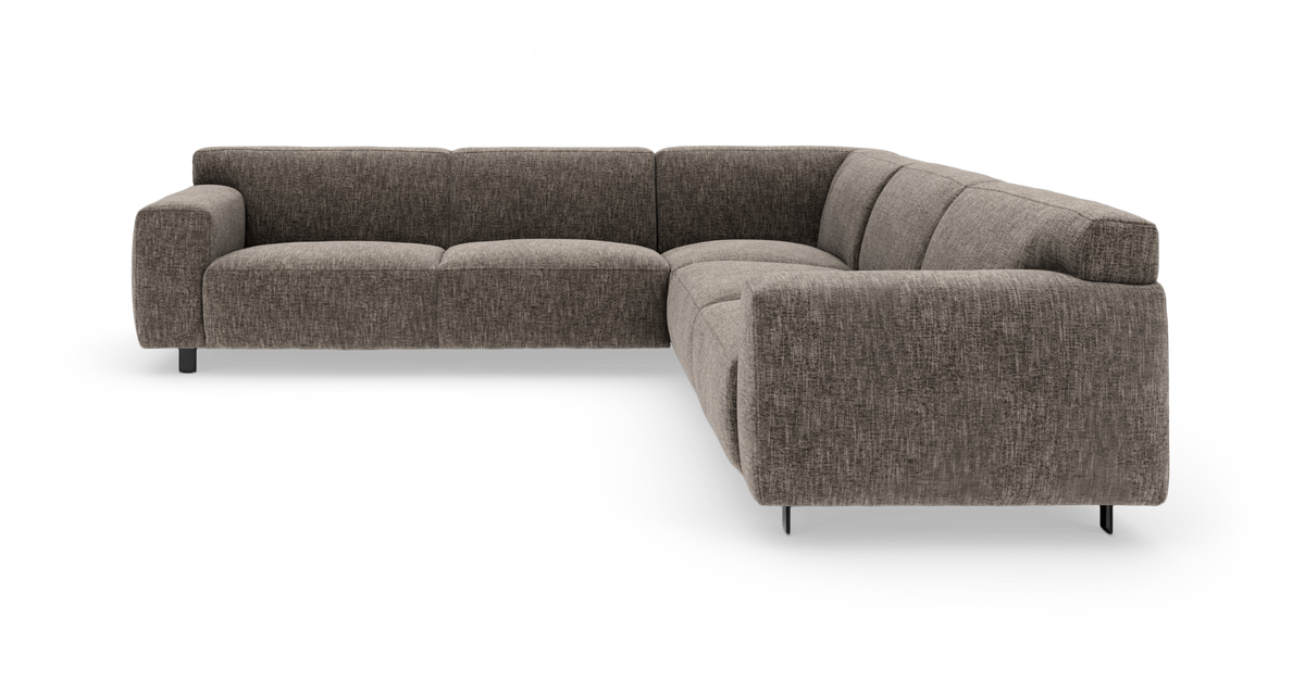 L‑formet modulhjørnesofa i brunmeleret stof med metalben, frilagt på hvid baggrund.