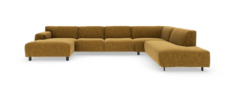 Modulær sennepsgul L‑sofa i stof med venstre chaiselong, afrundede hjørner og sorte ben, fotograferet i studie.