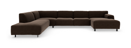 Modulsofa i mørkebrun tekstil, L‑formet hjørnesofa på slanke sorte ben, frilagt mod hvid studiobaggrund.