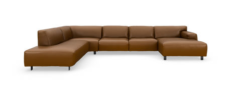 Brun modulsofa i læder med hjørne og chaiselong, frilagt på hvid baggrund.