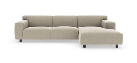 Beige modulsofa med højre chaiselong, bløde brede sædehynder og sorte ben, fritlagt på hvid baggrund.