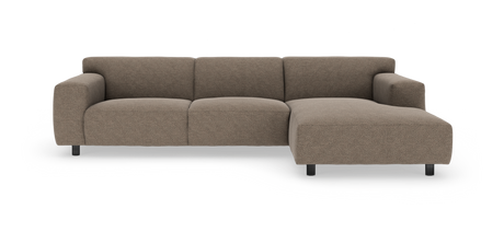 Brun modulsofa med chaiselong til højre, isoleret på hvid baggrund.