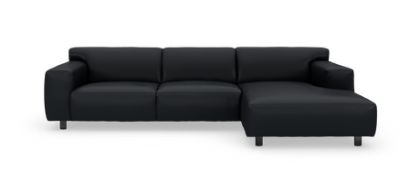 Sort hjørnesofa med chaiselong til højre, moderne design på metalben, frilagt mod hvid baggrund.