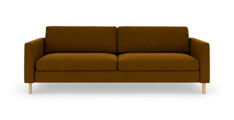 Sennepsgul 3-personers sofa i stof med rette armlæn og lyse træben, frilagt på hvid baggrund.