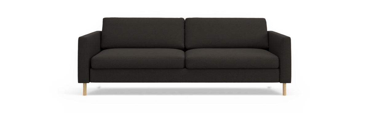Mørkegrå 2-personers sofa med lige armlæn og lyse træben, set forfra.