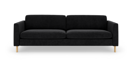 Sort 3-personers sofa med lige armlæn og lyse træben på hvid baggrund.