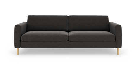 Mørkegrå tresæders sofa med træben, fotograferet forfra på hvid baggrund.
