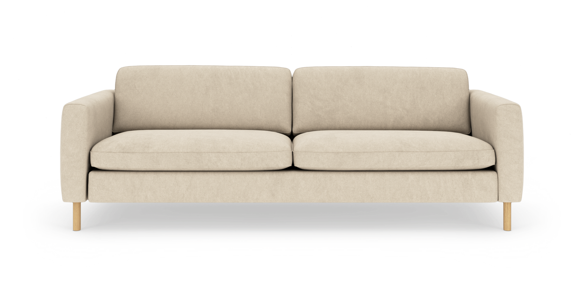 Beige 2-personers sofa med afrundede armlæn og lyse træben, frilagt på hvid baggrund.