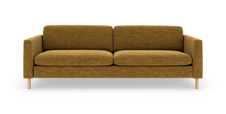 Sennepsgul stofsofa med lige armlæn og lyse træben, frontview i studie.