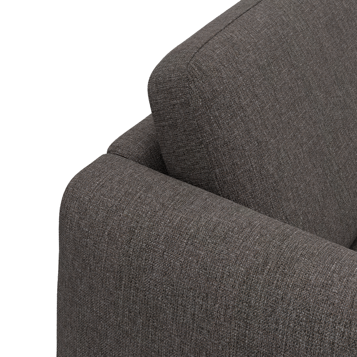 Nærbillede af armlæn og ryghynde på grå stofsofa.