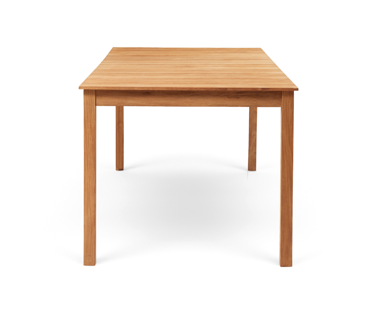 Rektangulært spisebord i lys eg med lige ben, fritlagt.