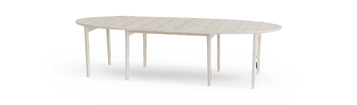 Ovalt udtræksbord i lyst træ med slanke ben, frilagt produktbillede.