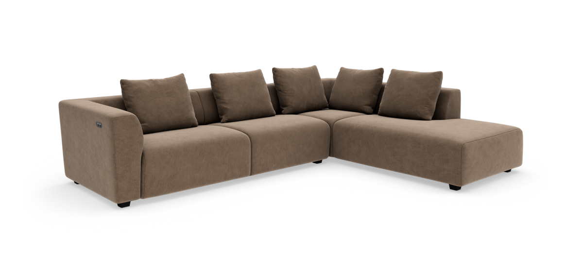 Brun L‑formet modulsofa med chaiselong og fem ryghynder, fritlagt på hvid baggrund.