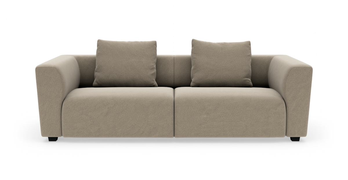 Beige 2-personers sofa med to ryghynder, frilagt på hvid baggrund.