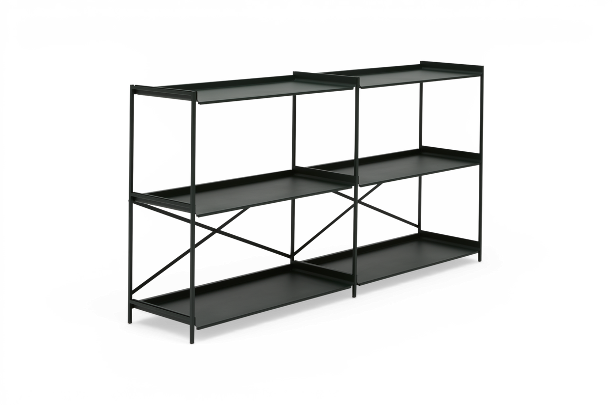 Sort metalreol med tre hylder i minimalistisk design, fritstående på hvid baggrund.