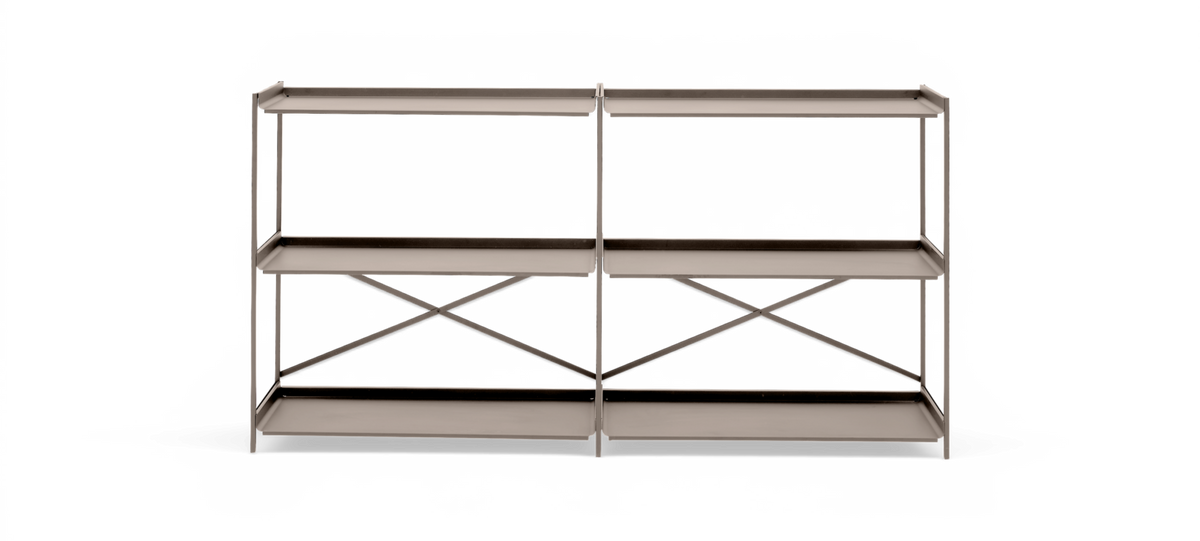 Beige/grå metalreol med to sektioner og tre hylder, set forfra og fritlagt på hvid baggrund.