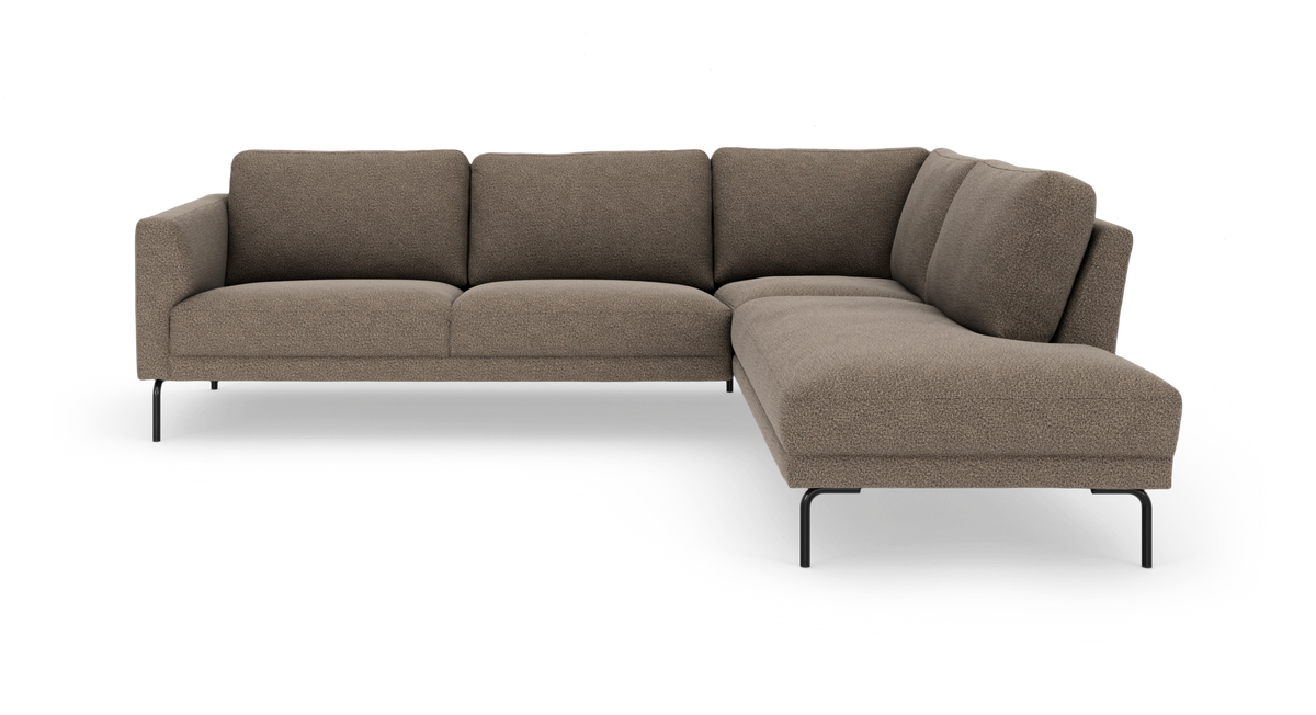 L-formet modulsofa i brun/beige tekstil med sorte metalben og chaiselong på højre side.
